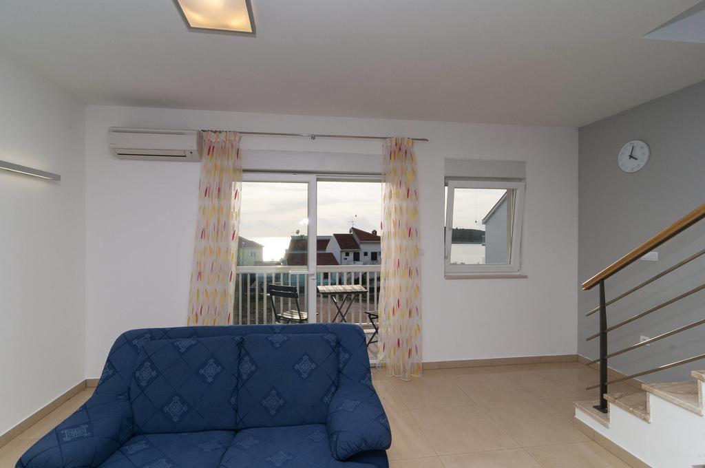 Apartment David Rogoznica  Ruang foto
